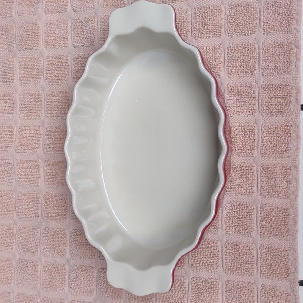 Food Network Red fluted baker